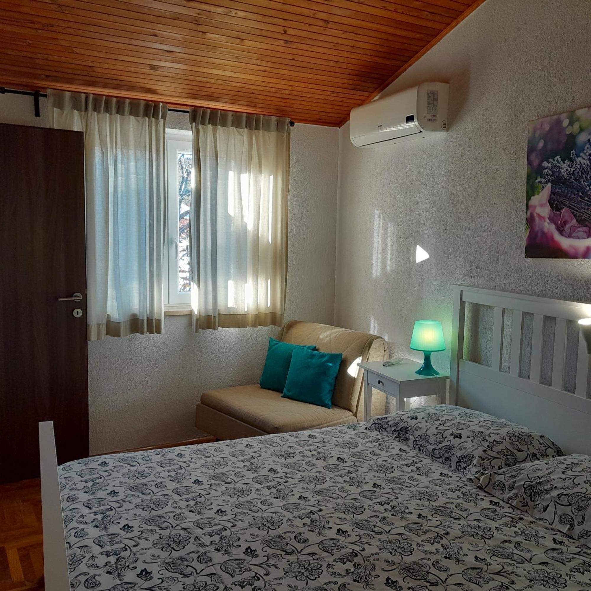 Apartments Renata - Brseč Buitenkant foto